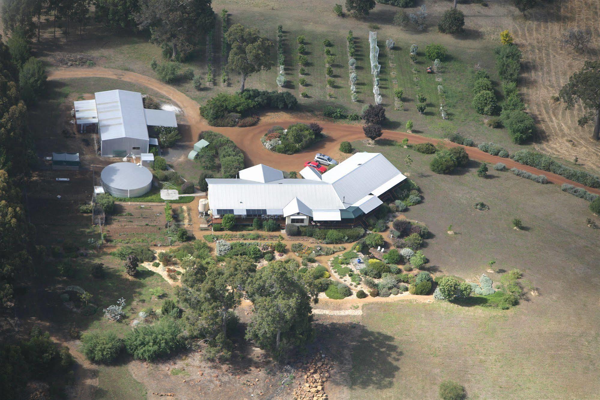 Shambhala Guesthouse Kangaroo Gully Exteriör bild